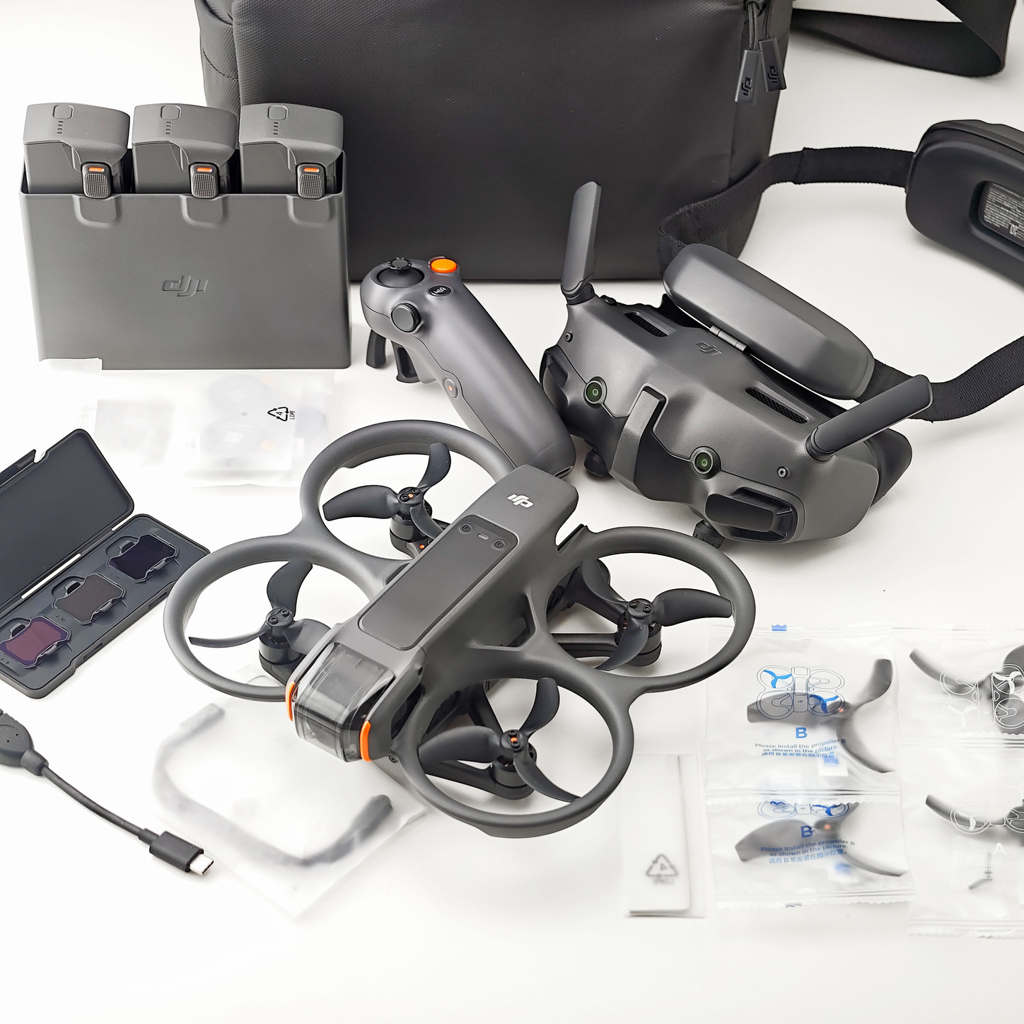 DJI Avata 2 Fly More Combo FPV drón Goggles 3 szemüveg RC Motion 3 akku ...