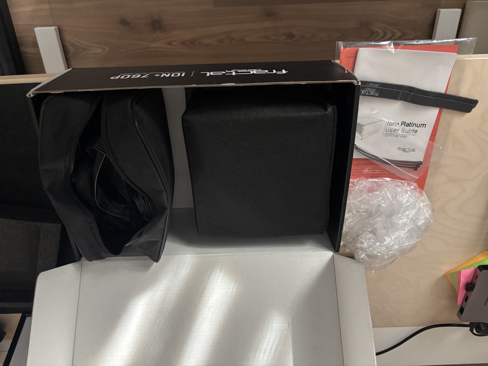 Fractal Design 760W ION+ Platinum 760W - HardverApró