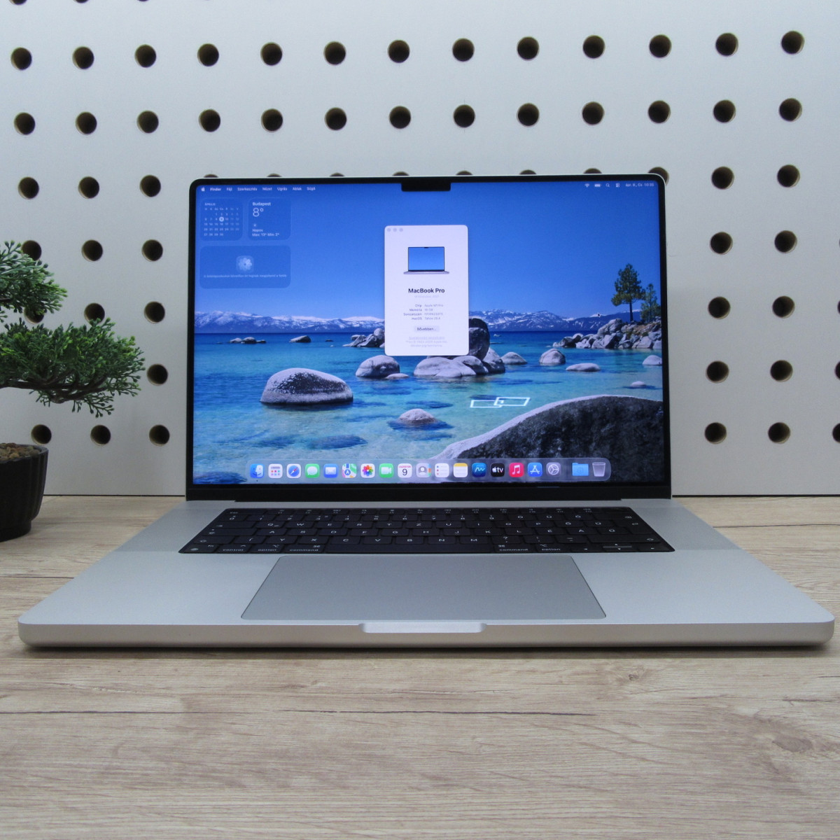 MacBook Pro 14