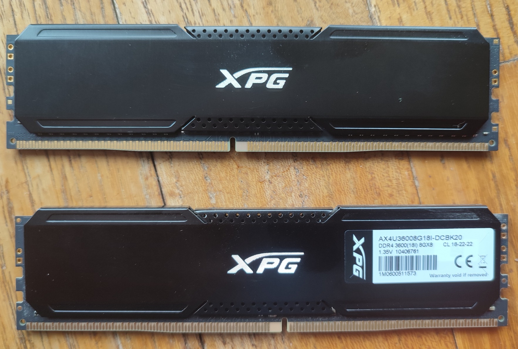 16GB (2x8GB) DDR4-3600 Adata XPG Gammix D20 cl18, fekete