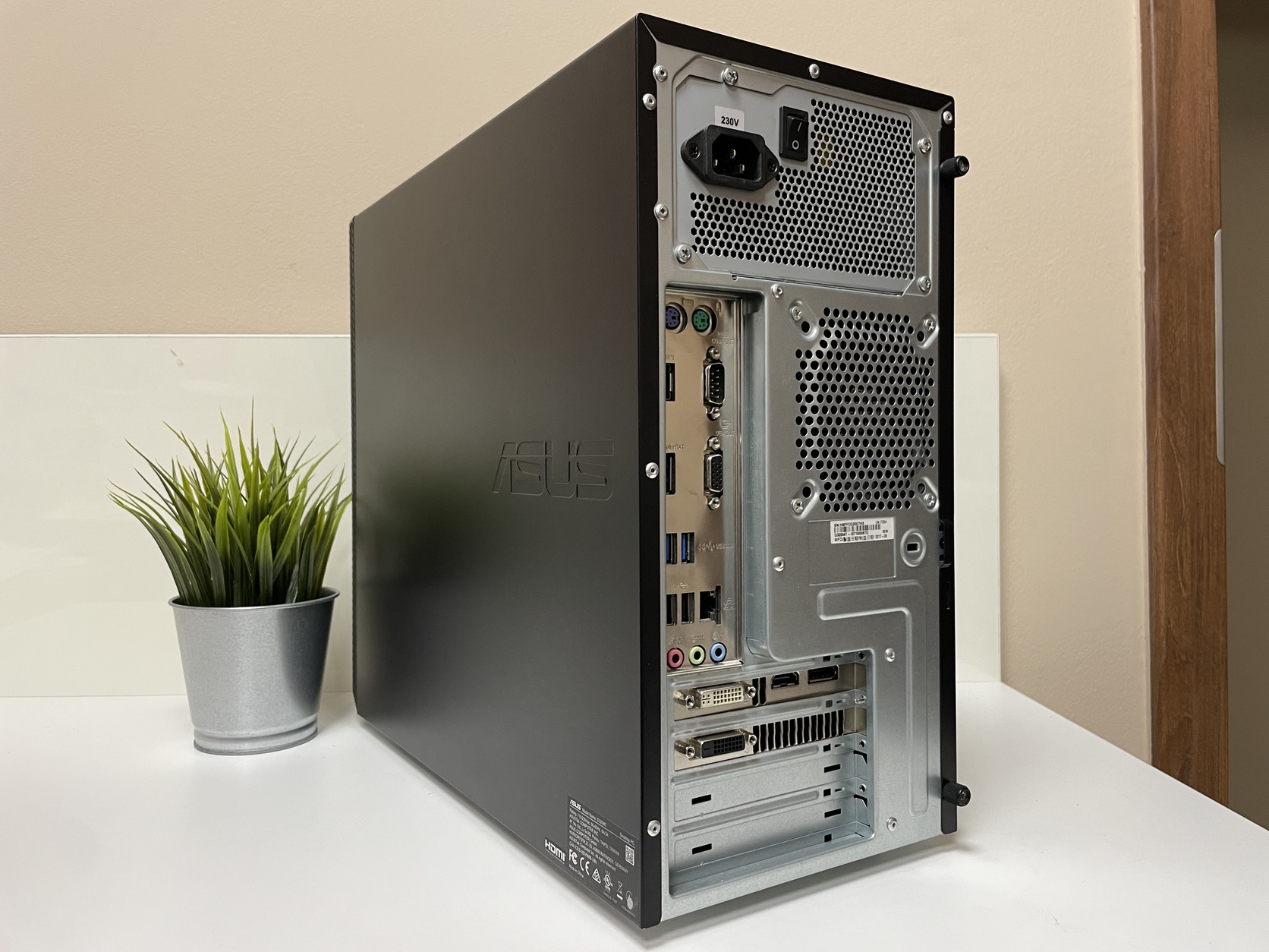 i5 Gamer PC // i5-6500 // 8GB DDR4 // GTX 970 4GB GDDR5 // 240GB