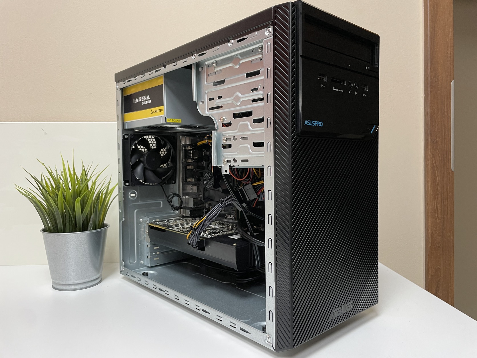 i5 Gamer PC // i5-6500 // 8GB DDR4 // GTX 970 4GB GDDR5 // 240GB