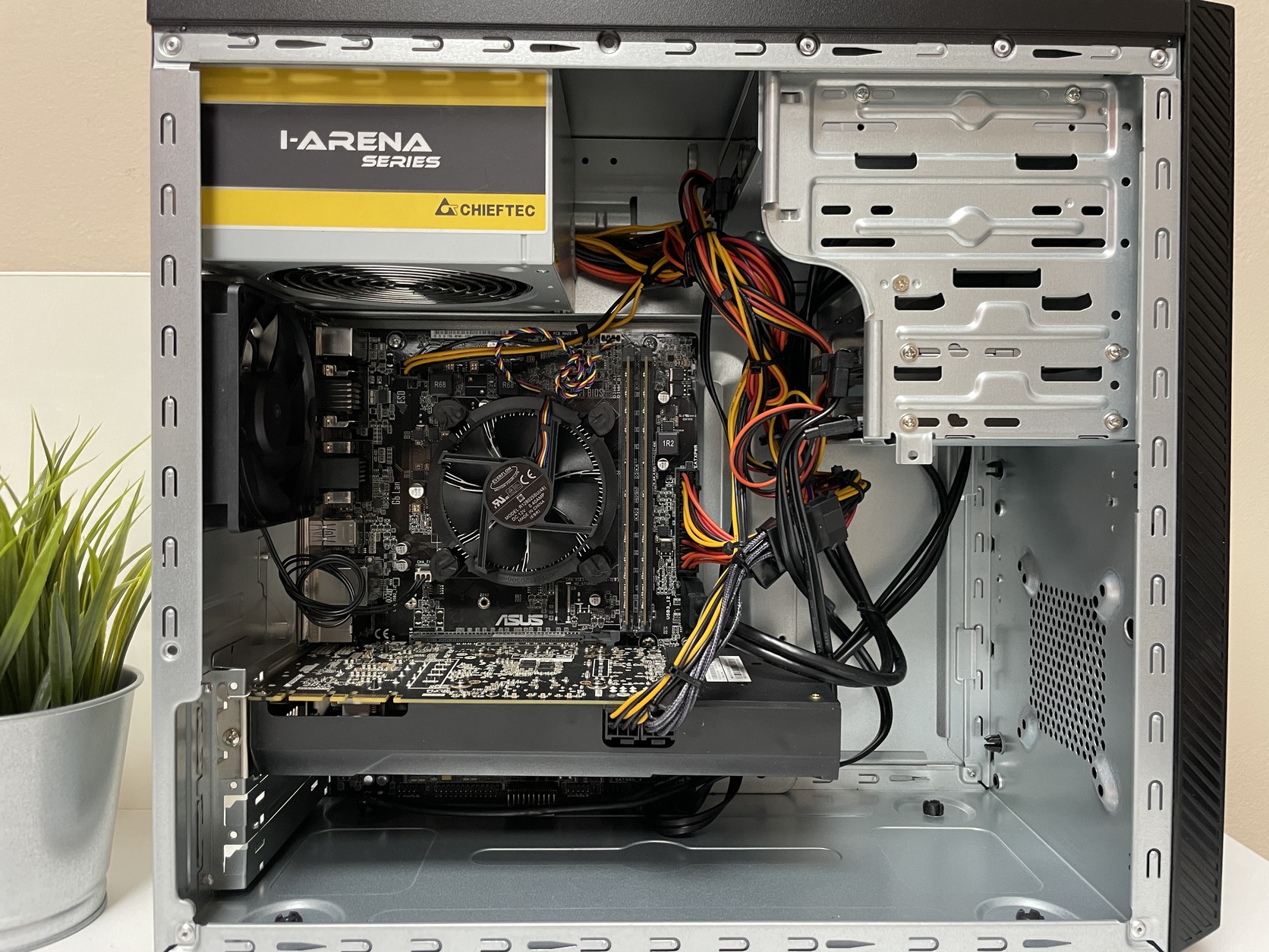 i5 Gamer PC // i5-6500 // 8GB DDR4 // GTX 970 4GB GDDR5 // 240GB
