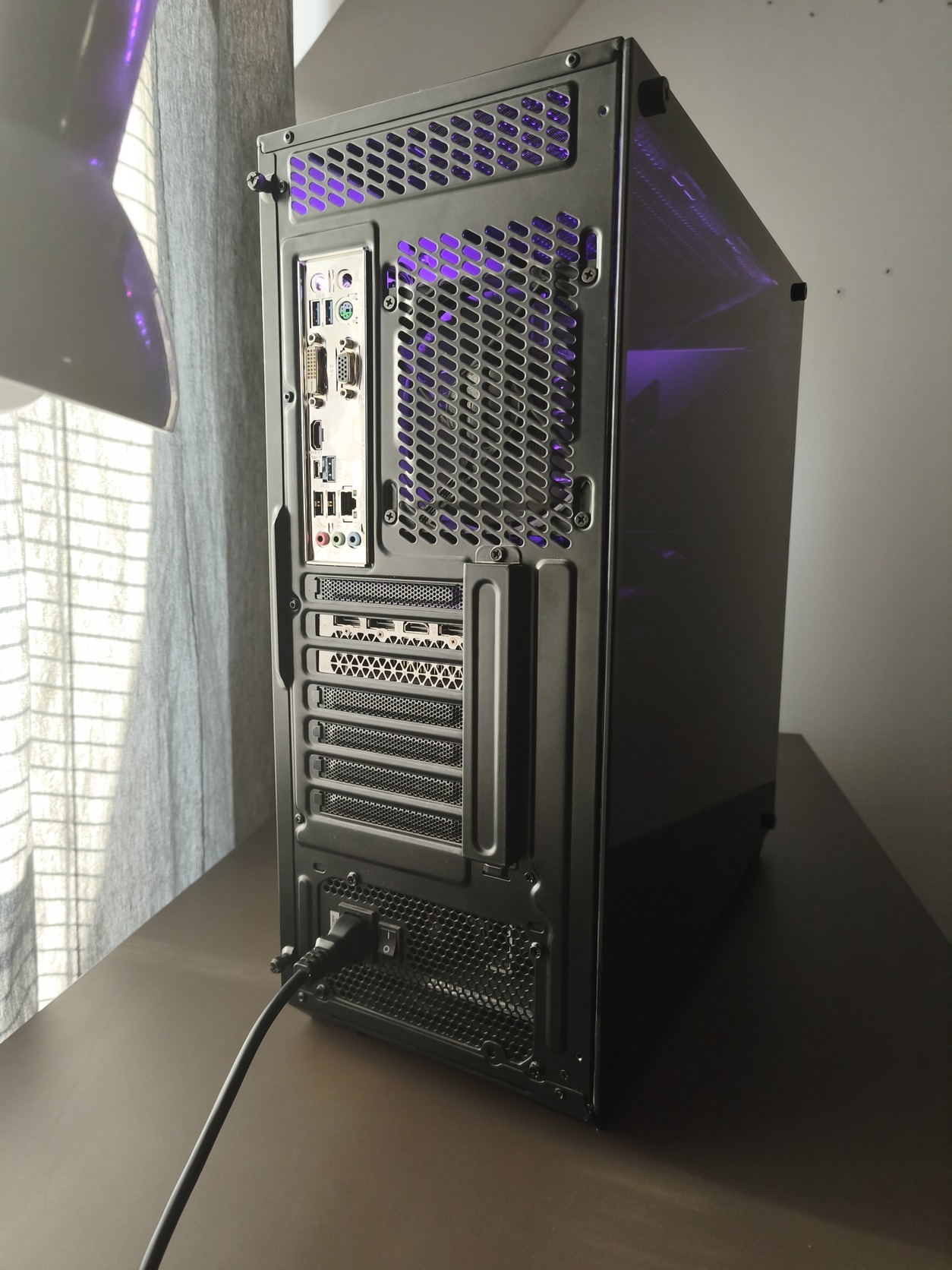 Gamer PC Intel i7-9700K RTX 2070 Super 8GB 16GB RAM Noctua hűtő