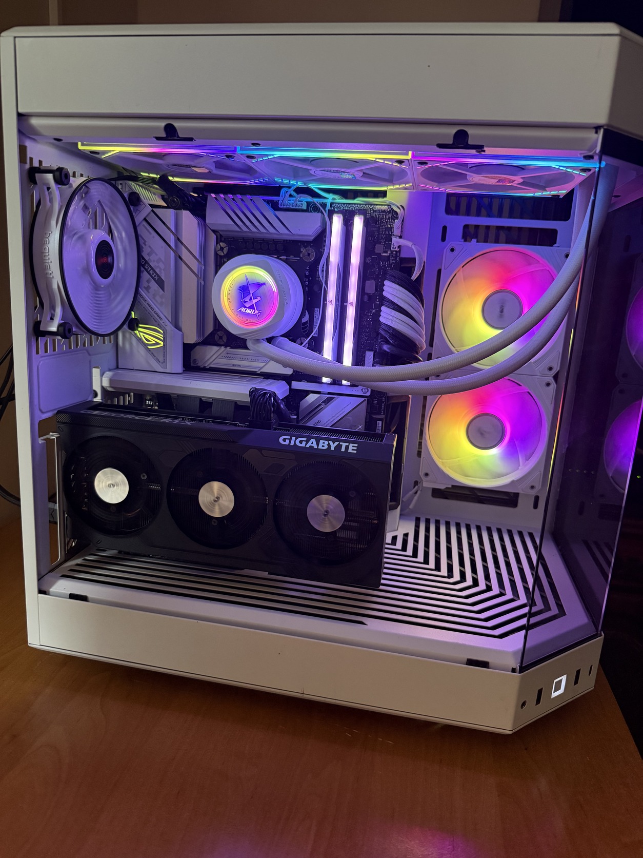 Intel Core i7 14700K/ RTX 4070 Super/ 32GB DDR5 RAM/ 2TB SSD konfig ...