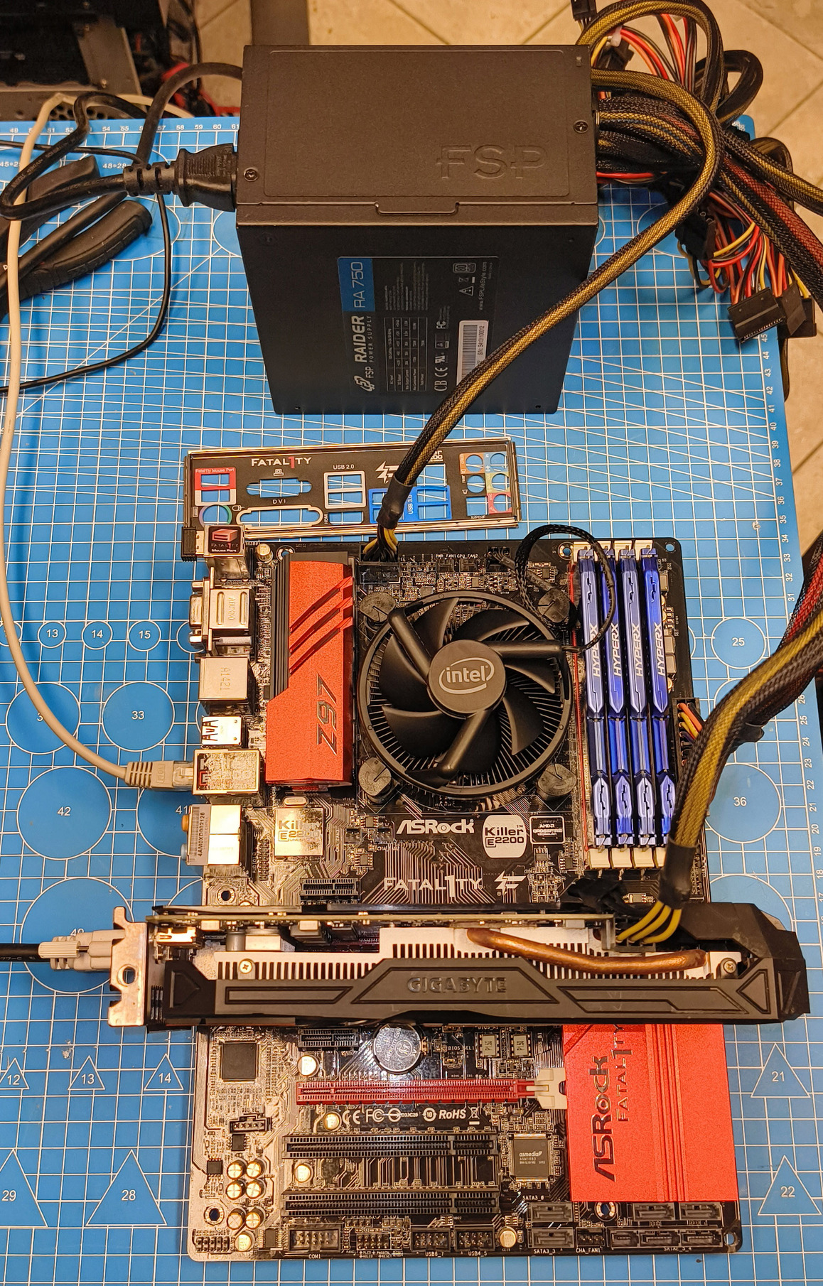 i7-4790K + Z97 + 32GB RAM + GTX 1060 6GB + 500GB NVMe félkonfig