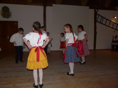 Borka táncol
