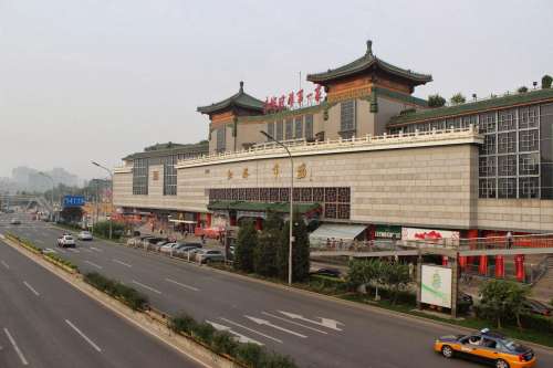 (IMG:/dl/upc/2014-05/12/239292_bpyifqnegr2m18b5_a_beijing_hongqiao_pearl_market1.jpg) [L:/dl/upc/2014-05/12/239292_dqlltgu7ramd55o8_hongqiao-international.jpg](IMG:/dl/upc/2014-05/12/239292_dqlltgu7ramd55o8_hongqiao-international.thumb.jpg)(/IMG)[/L](/IMG)