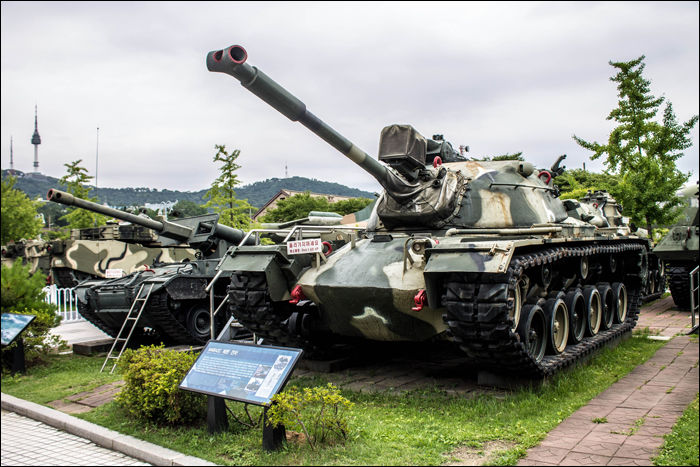 Murrikai M48A2C Patton harckocsi a szöuli Korean War Memorial udvarán.