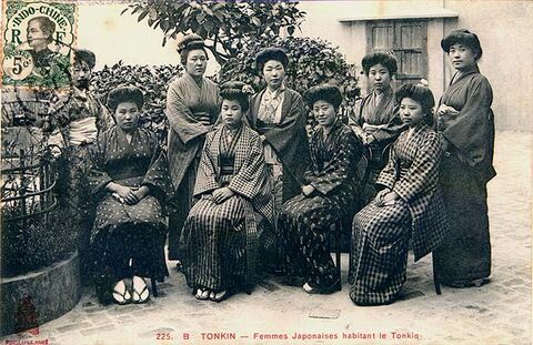 A Vörös-folyó deltájának vidékére, a mai Vietnam területére költözött Karayuki-san hölgyek. (Forrás: Daiki55)